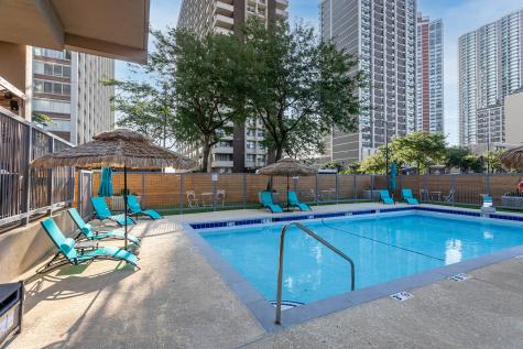 6166 North Sheridan Road Chicago IL 60660