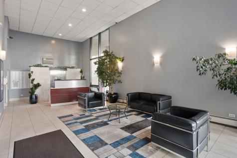 6166 North Sheridan Road Chicago IL 60660