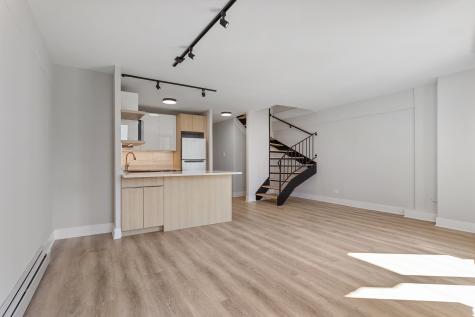 6166 North Sheridan Road Chicago IL 60660