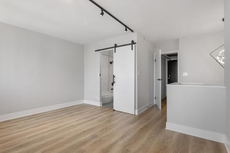 6166 North Sheridan Road Chicago IL 60660