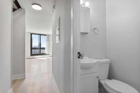 6166 North Sheridan Road Chicago IL 60660