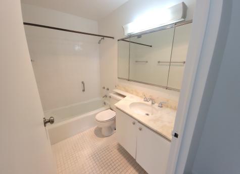5445 North Sheridan Road Chicago IL 60640