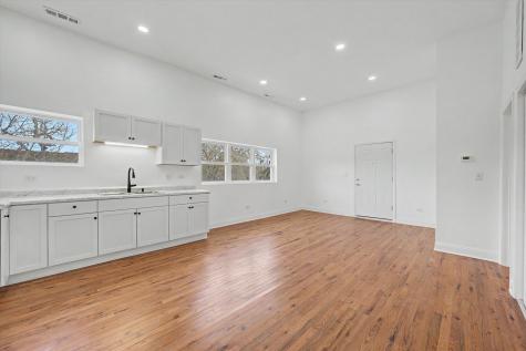 7600 South Marquette Avenue Chicago IL 60649