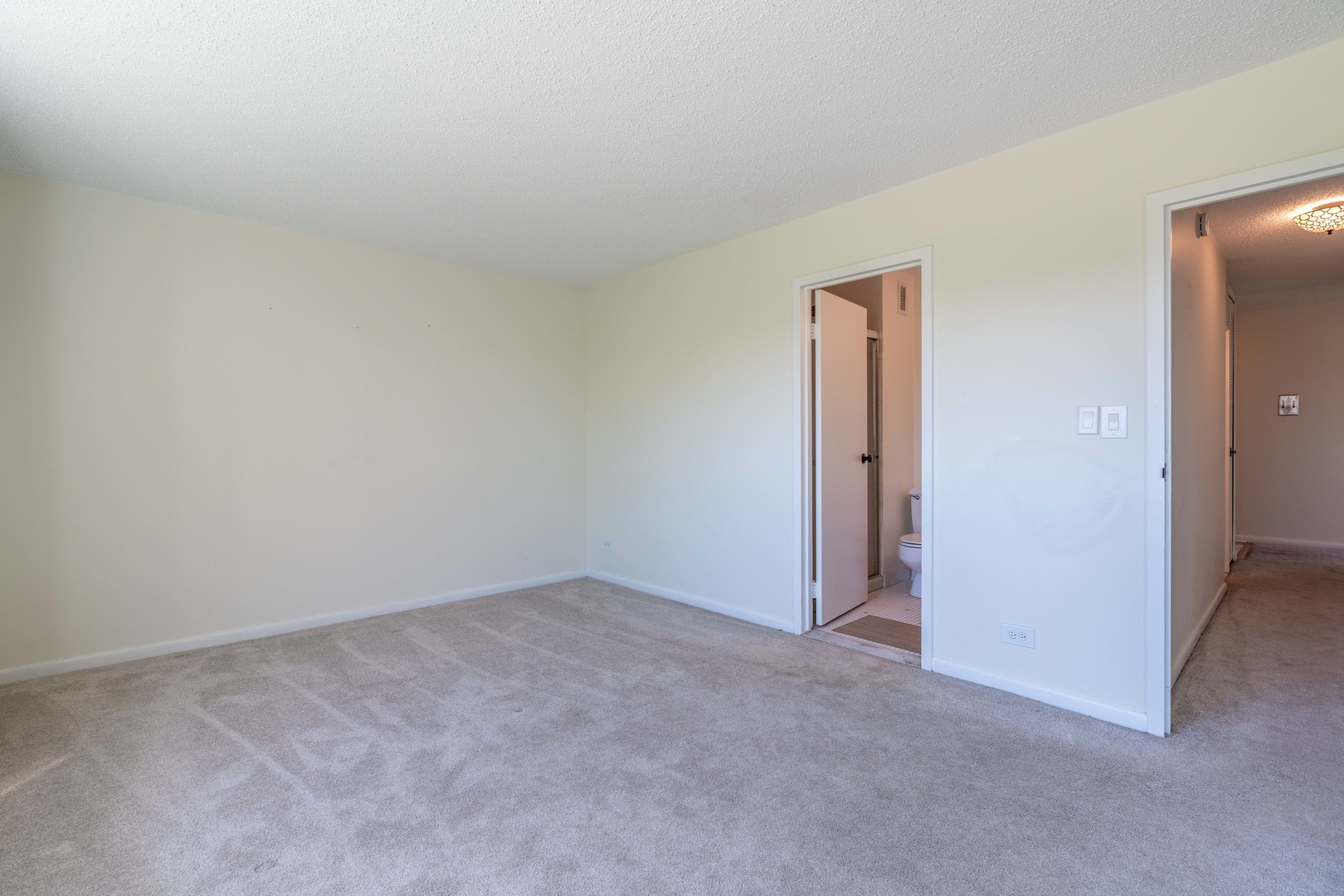 2211 S Highland Avenue Lombard IL 60148