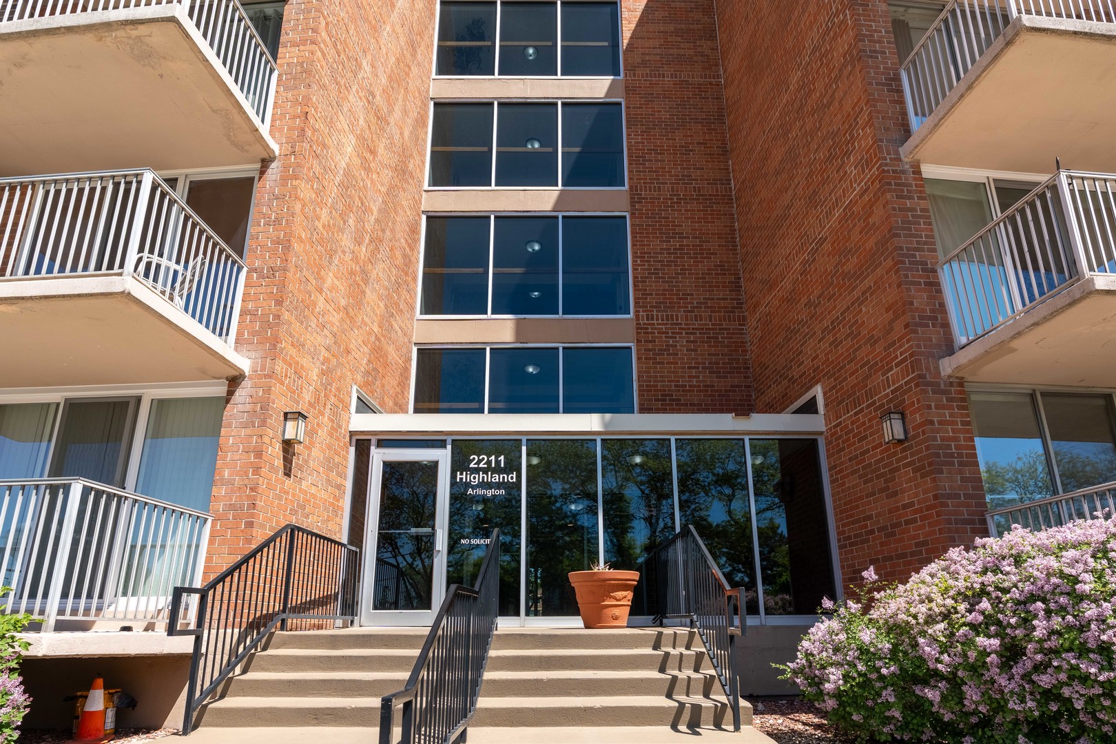 2211 S Highland Avenue Lombard IL 60148