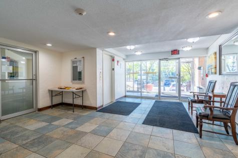 2211 S Highland Avenue Lombard IL 60148