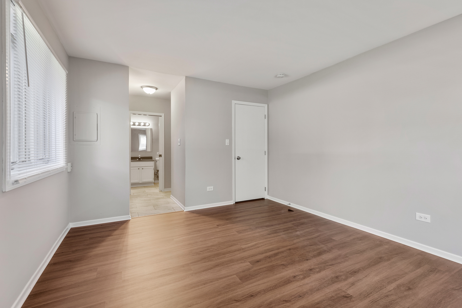 1444 Stonebridge Circle Wheaton IL 60189