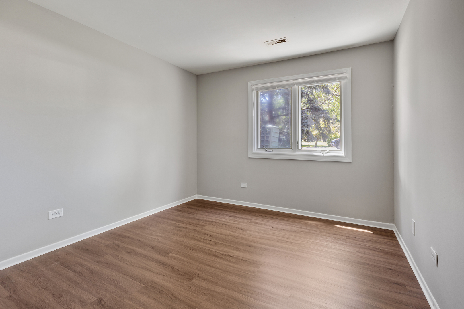 1444 Stonebridge Circle Wheaton IL 60189
