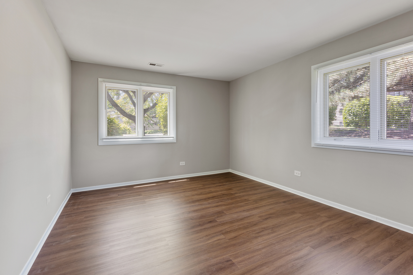 1444 Stonebridge Circle Wheaton IL 60189