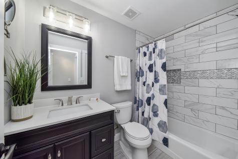 2067 Childs Court Wheaton IL 60187