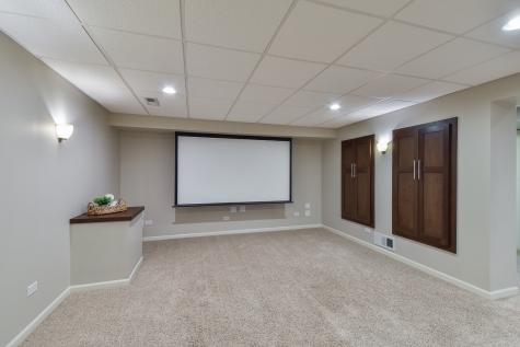 2067 Childs Court Wheaton IL 60187