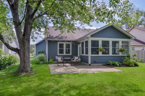2067 Childs Court Wheaton IL 60187