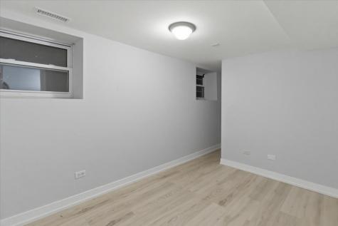 910 West Gunnison Street Chicago IL 60640