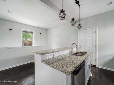 5134 North Oakley Avenue Chicago IL 60625