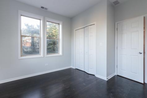 5134 North Oakley Avenue Chicago IL 60625