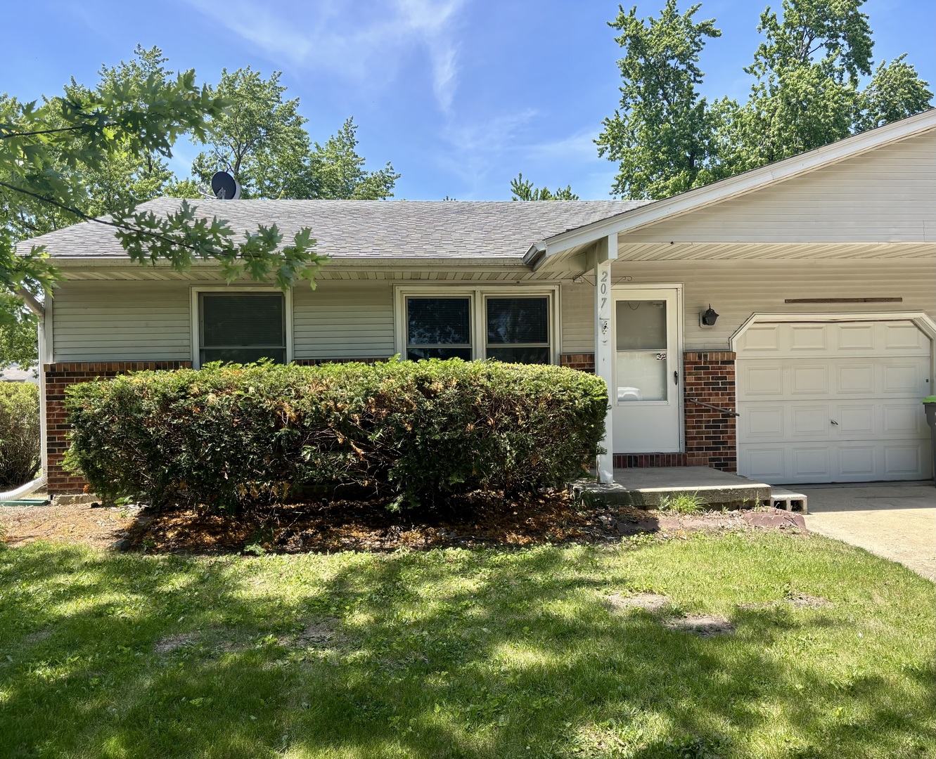 207 King Street Cortland IL 60112