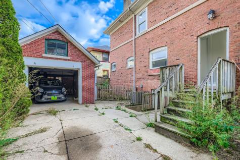 7356 North Ashland Boulevard Chicago IL 60626