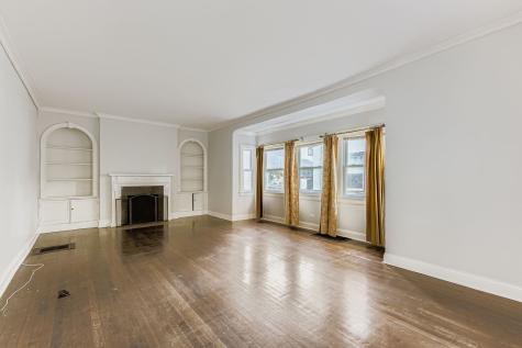 7356 North Ashland Boulevard Chicago IL 60626