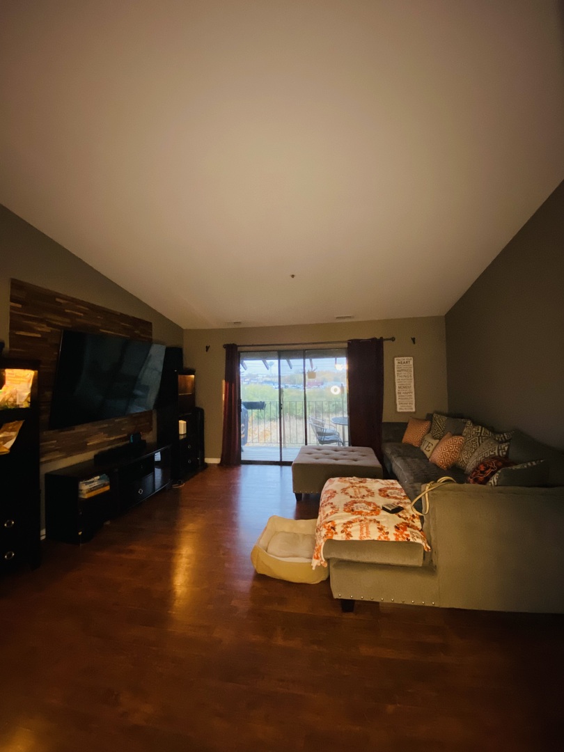 21W581 North Avenue Lombard IL 60148