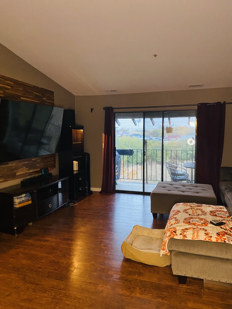 21W581 North Avenue Lombard IL 60148