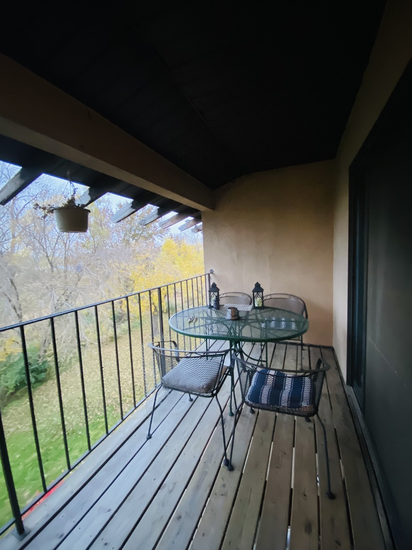 21W581 North Avenue Lombard IL 60148
