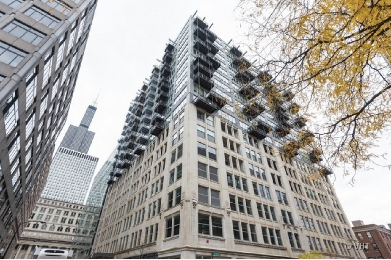 565 West Quincy Street Chicago IL 60661