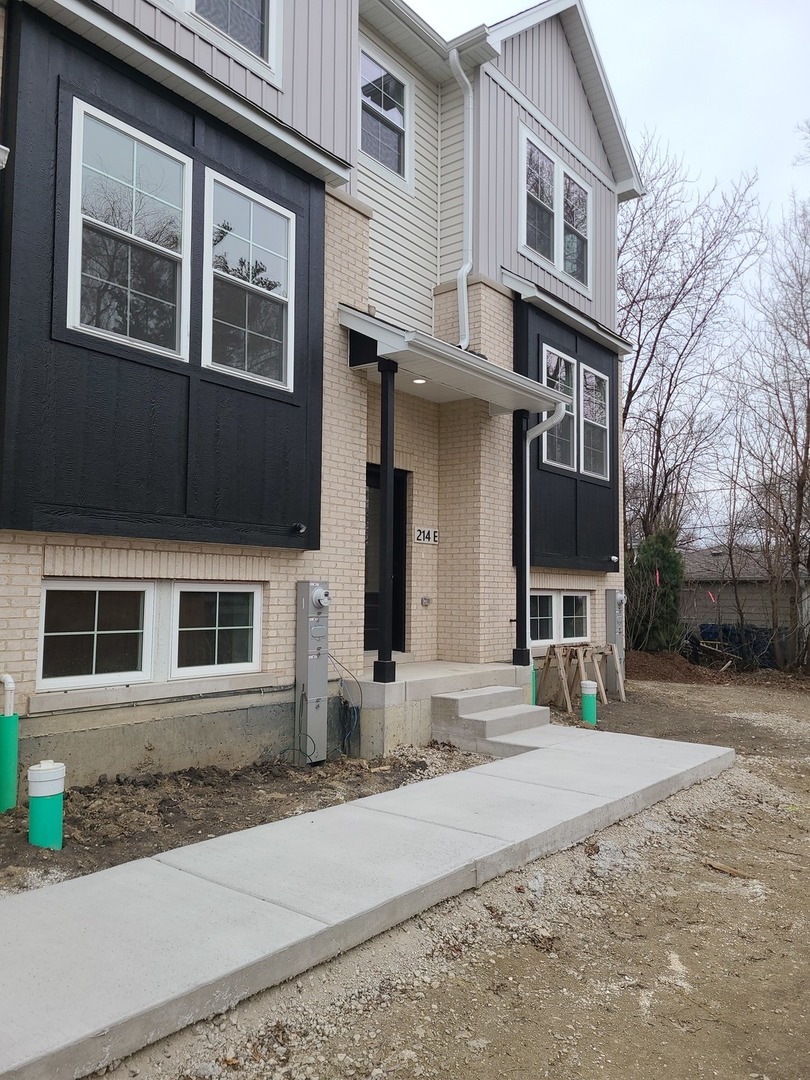 212 Walnut Street N Bensenville IL 60106