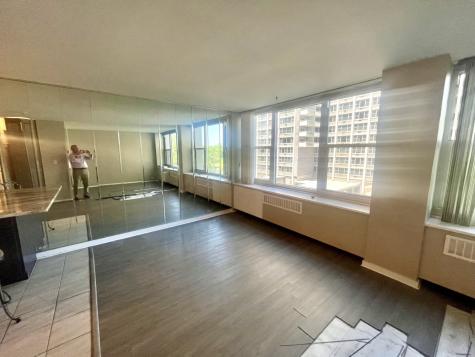 4250 North Marine Drive Chicago IL 60613