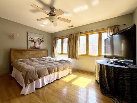 2105 South Tan Court Chicago IL 60616