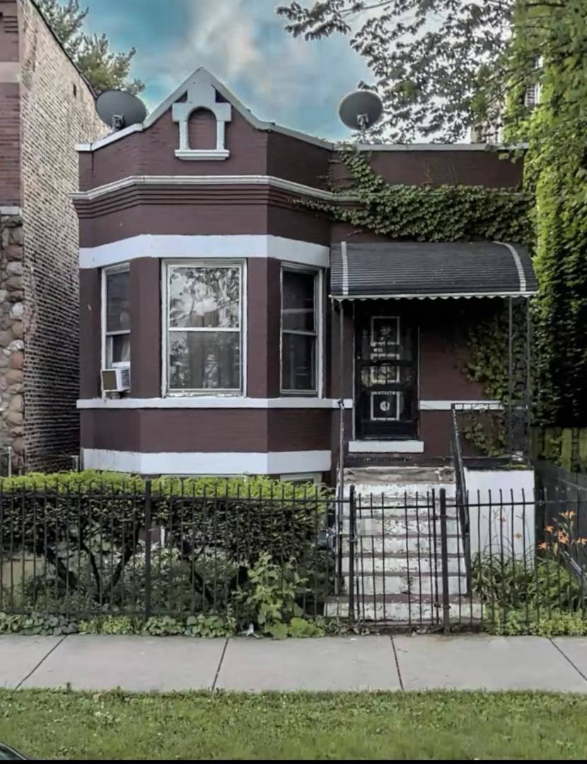4849 West Gladys Avenue Chicago IL 60644