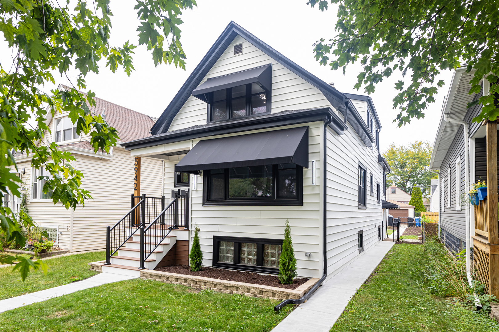 5942 West Eastwood Avenue Chicago IL 60630