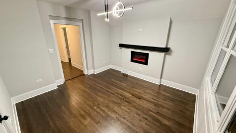 5942 West Eastwood Avenue Chicago IL 60630