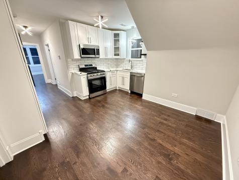 5942 West Eastwood Avenue Chicago IL 60630