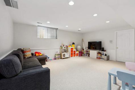 2020 North Cleveland Avenue Chicago IL 60614
