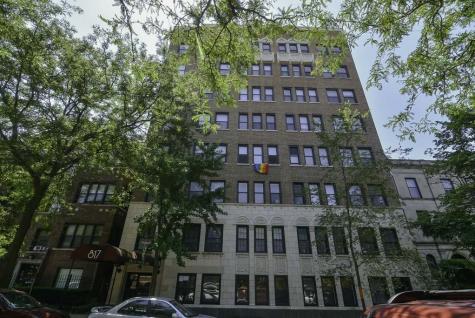 817 West Lakeside Place Chicago IL 60640