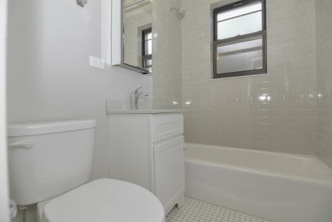 817 West Lakeside Place Chicago IL 60640