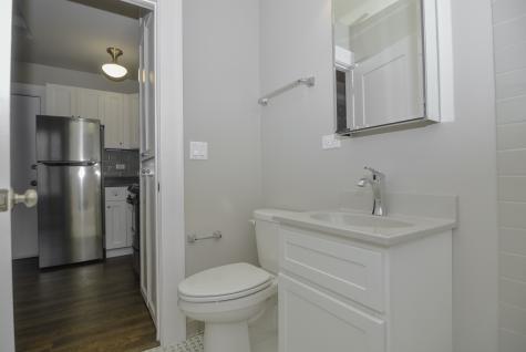 817 West Lakeside Place Chicago IL 60640
