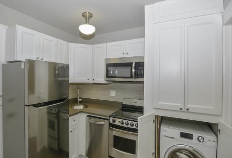 817 West Lakeside Place Chicago IL 60640