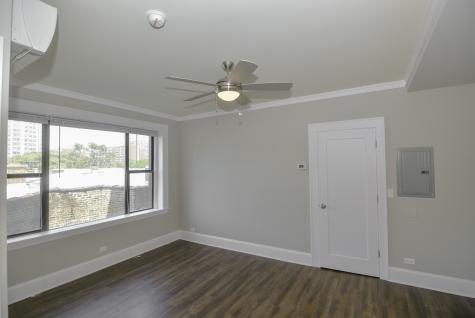 817 West Lakeside Place Chicago IL 60640