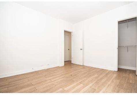 511 West Belmont Avenue Chicago IL 60657