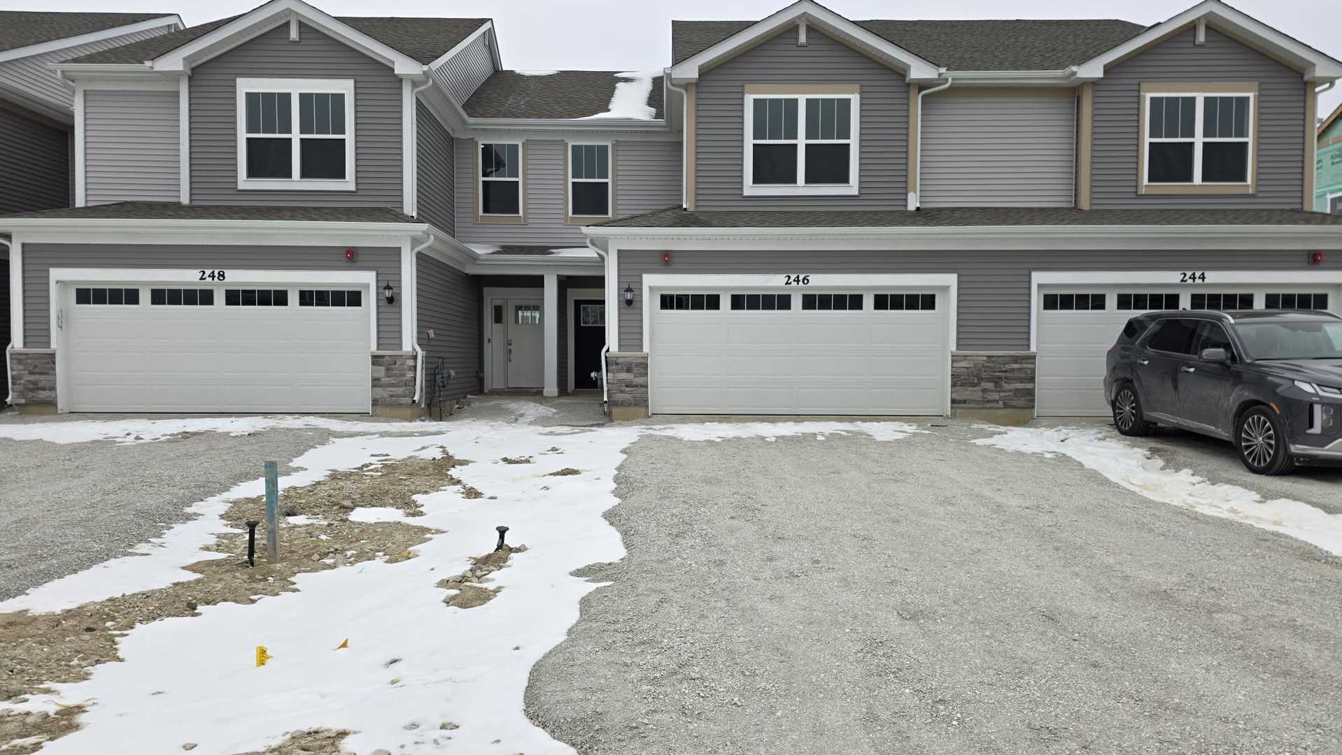 246 Cooney Way Oswego IL 60543
