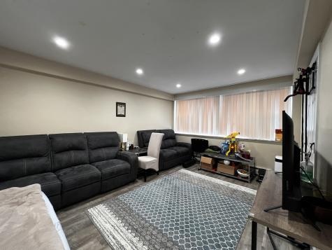8052 North Oriole Avenue Niles IL 60714