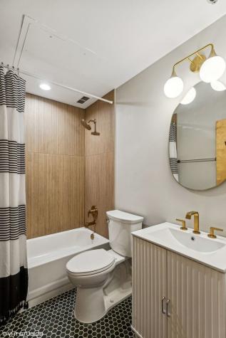 212 West Washington Street Chicago IL 60606