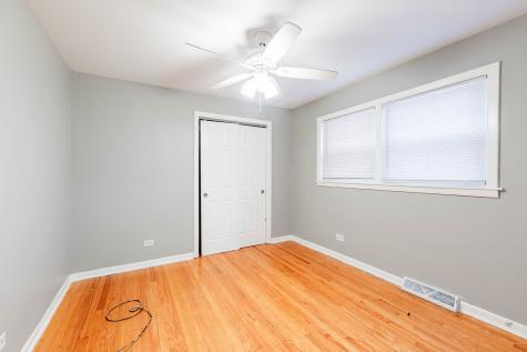 7637 South Essex Avenue Chicago IL 60649