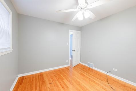 7637 South Essex Avenue Chicago IL 60649