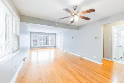 7637 South Essex Avenue Chicago IL 60649