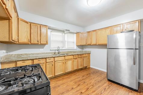 7637 South Essex Avenue Chicago IL 60649