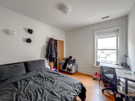 6711 North Sheridan Road Chicago IL 60626