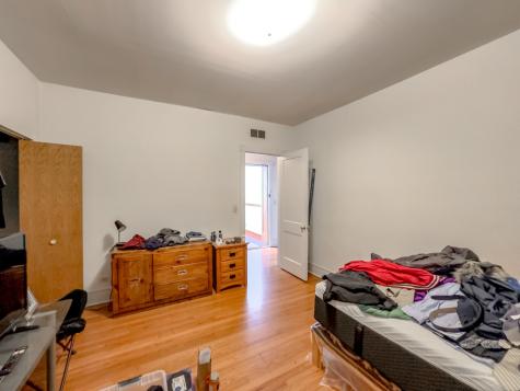 6711 North Sheridan Road Chicago IL 60626