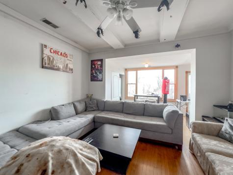 6711 North Sheridan Road Chicago IL 60626